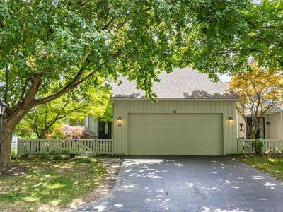 41 Winding Creek Ln