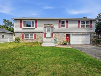 4 Baril Ln