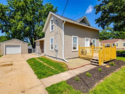 313 W 10th St N