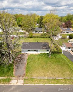 39 Richford Rd