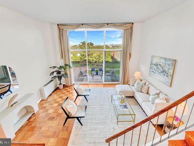 1200 N Nash St APT 220