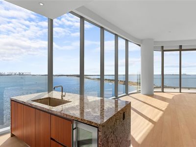 175 SE 25th Rd #1501