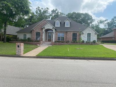 1506 Royal Oak Dr