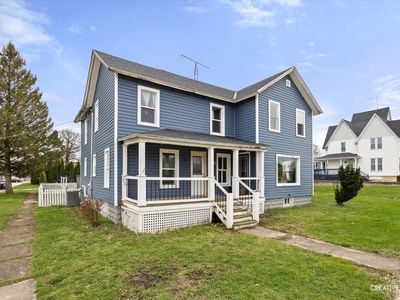107 E Comanche Ave