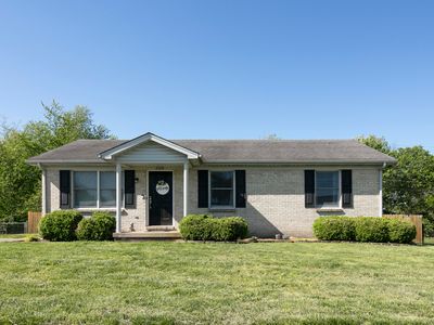 220 Black Hawk Cir