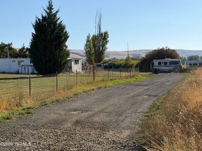 Property at 9802 Meadowbrook Rd, Yakima, WA
