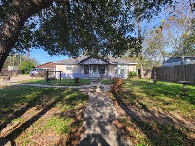 9472 Simmons Dr