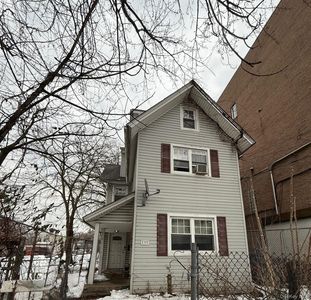 39 Maple Avenue