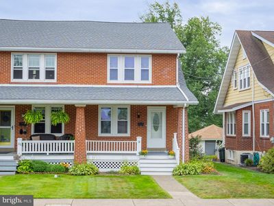 38 W Summit St