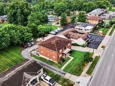 7373 Burlington Pike