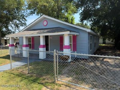 2010 Cherry St
