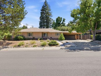 4744 Oakfield Cir
