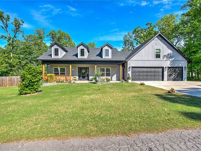37 Forfar Cir