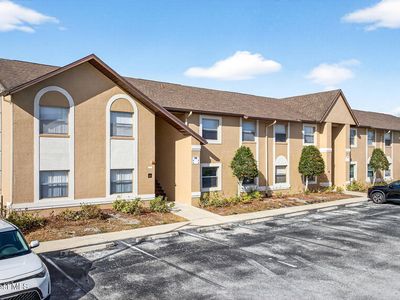 240 Spring Dr APT 5