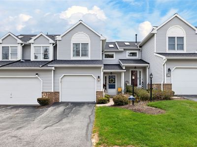 15 Leeward Ln