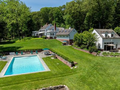 580 Duck Pond Road