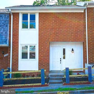 110 Oak Dr