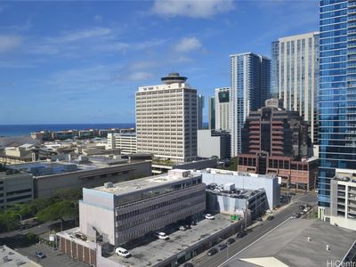 747 Amana St APT 1817