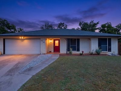 908 Hillside Ct
