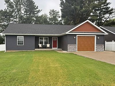 907 Longfellow Dr