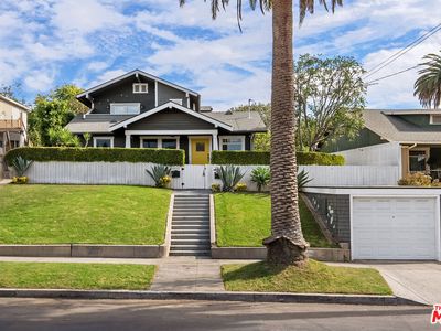 1014 Manzanita St