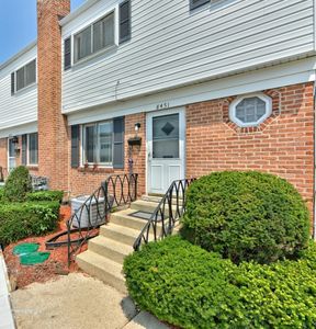 Property at 8451 Linder Ct, Skokie, IL