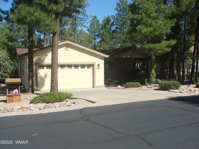 2060 Pineview Dr
