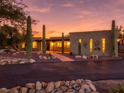 3043 N Sarsaparilla Pl