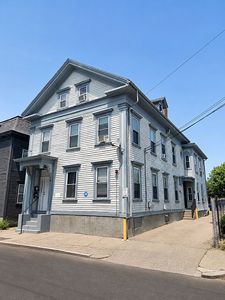 17 Cromwell St
