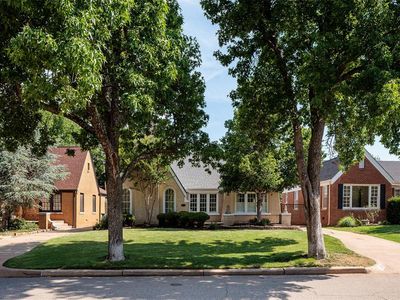 213 NW 35th St