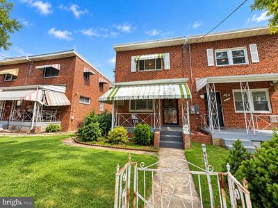 125 48th Pl NE