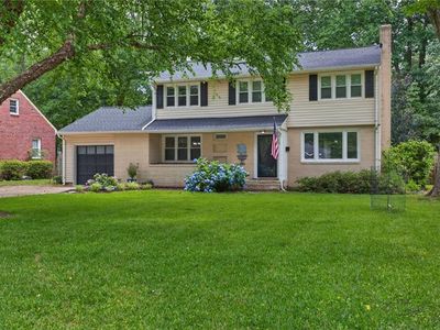 16 Oakland Dr