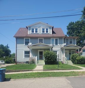75-77 Woolnough St