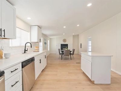 715 Comanche Cove Dr