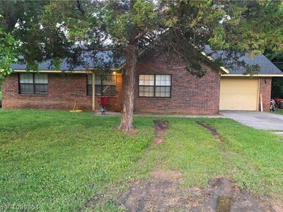 Property at 100 S Hickory St, Sallisaw, OK