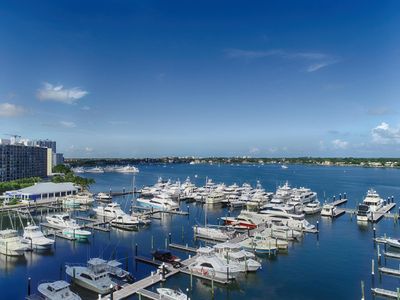 100 Lakeshore Drive #754