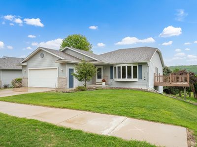 4524 Meadow Lakes Dr NW