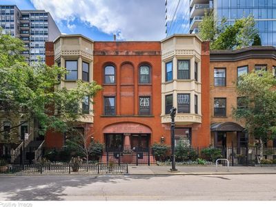 17 E Division St #1E