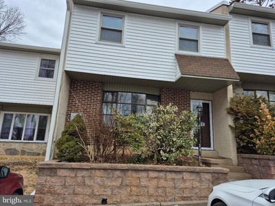 Property at 401 Woodside Cir, Dresher, PA
