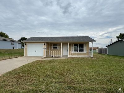 Property at 307 Palomino Ln, Ogden, KS