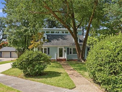 104 W Arden Cir