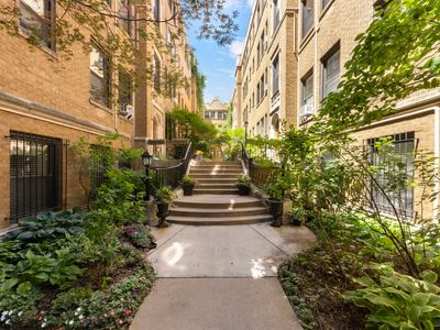 640 W Waveland Ave #4A