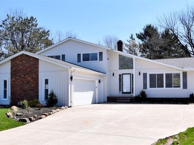 6088 Williamsburg Dr