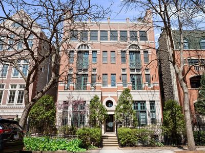 840 W Buckingham Pl APT 4