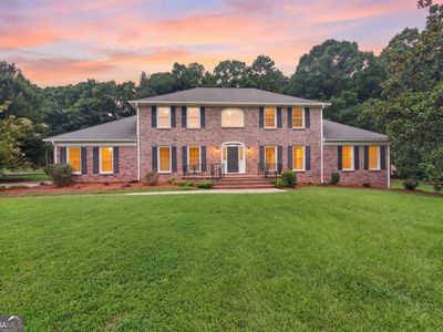 560 Hawthorne Dr