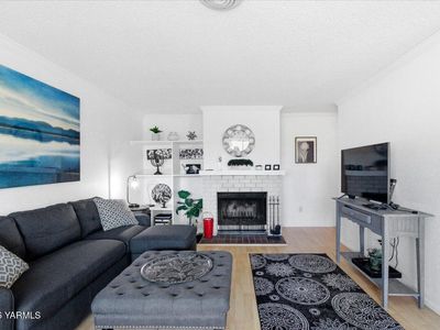 701 S 38th Ave APT 11