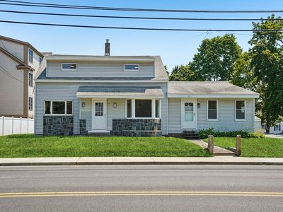 59 Hartford Ave E