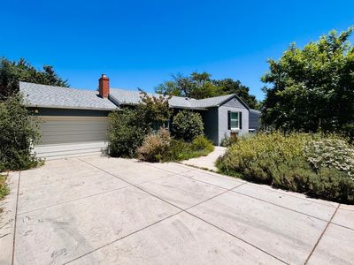 2261 Knight Way
