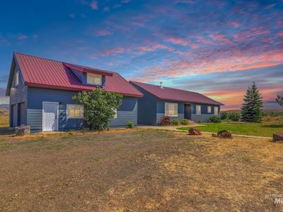 1070 W Indian Valley Rd