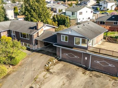 Property at 1215 S 234th Place, Des Moines, WA